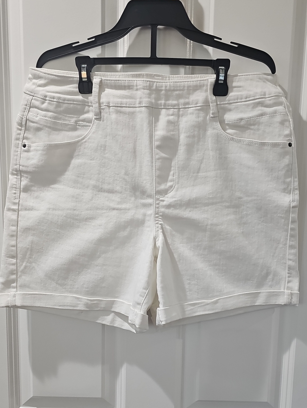 Time and Tru White Cuffed Denim Shorts